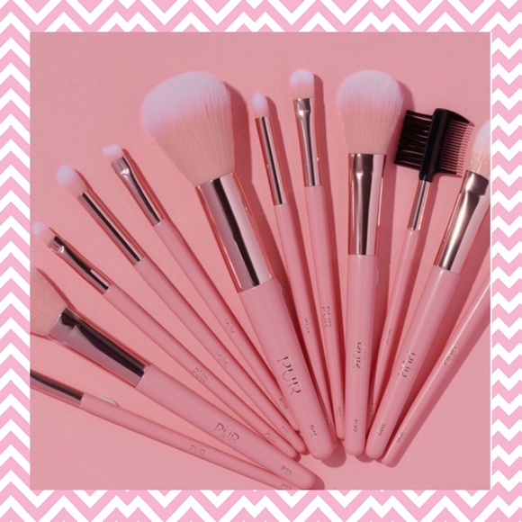 PUR Signature Travel Essentials 12pc. Cruelty-Free - Picture 5 of 7